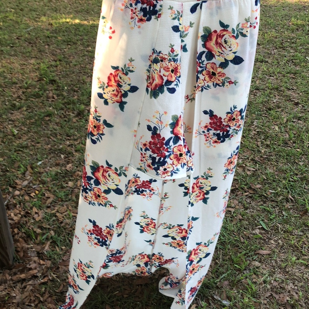 Floral romper - Picture 4 of 8